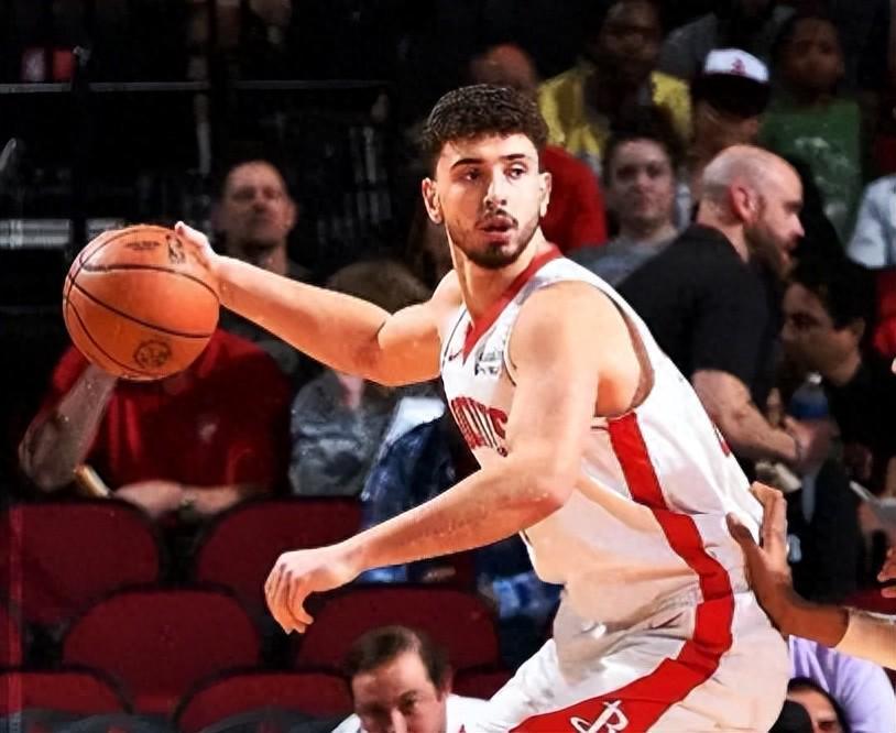 九游体育app-惨败！火箭降至第四，杜兰特赛后沮丧离场，斯通你该做出决定了